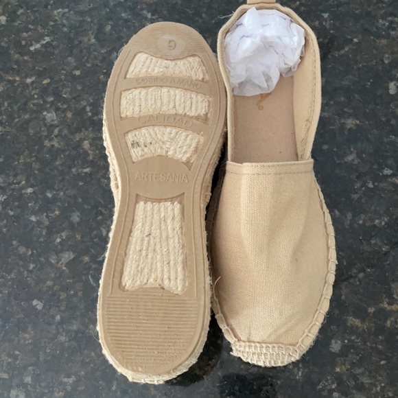 MIA Espadrilles - Picture 2 of 3